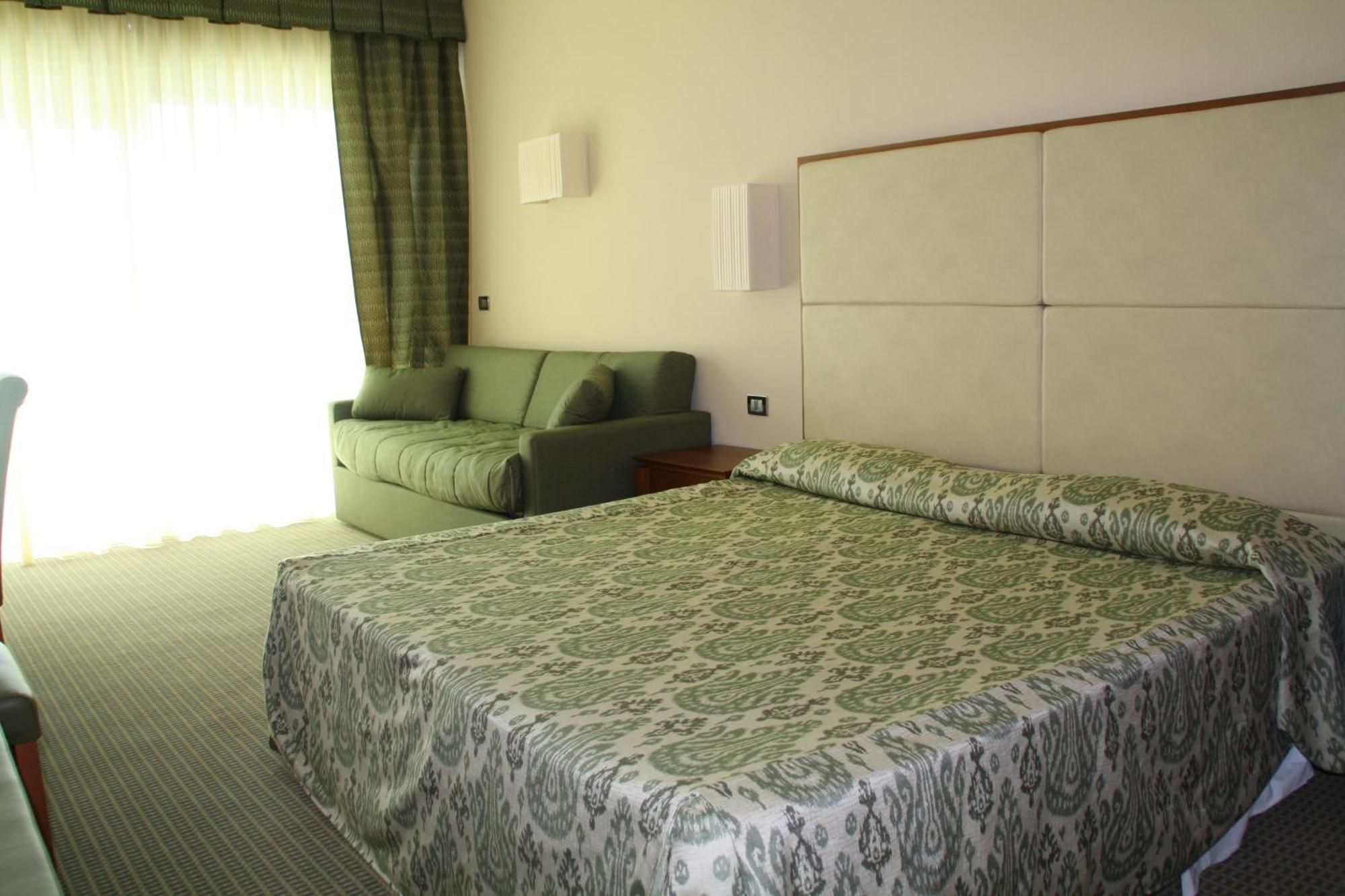 Hotel Villaggio Club Altalia Brancaleone Kültér fotó